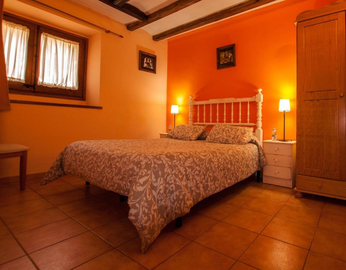 Hostal Santuari De Paller บากา ภายนอก รูปภาพ