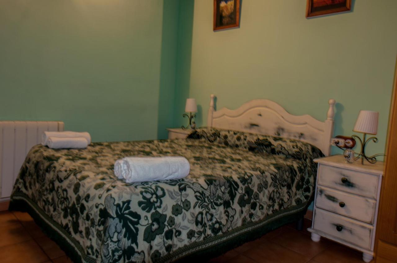 Hostal Santuari De Paller บากา ภายนอก รูปภาพ