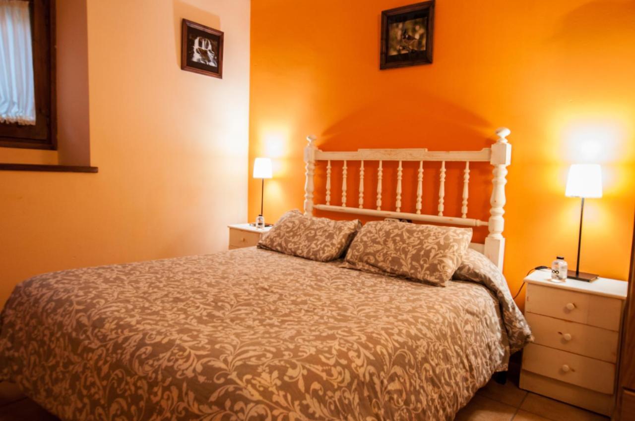 Hostal Santuari De Paller บากา ภายนอก รูปภาพ
