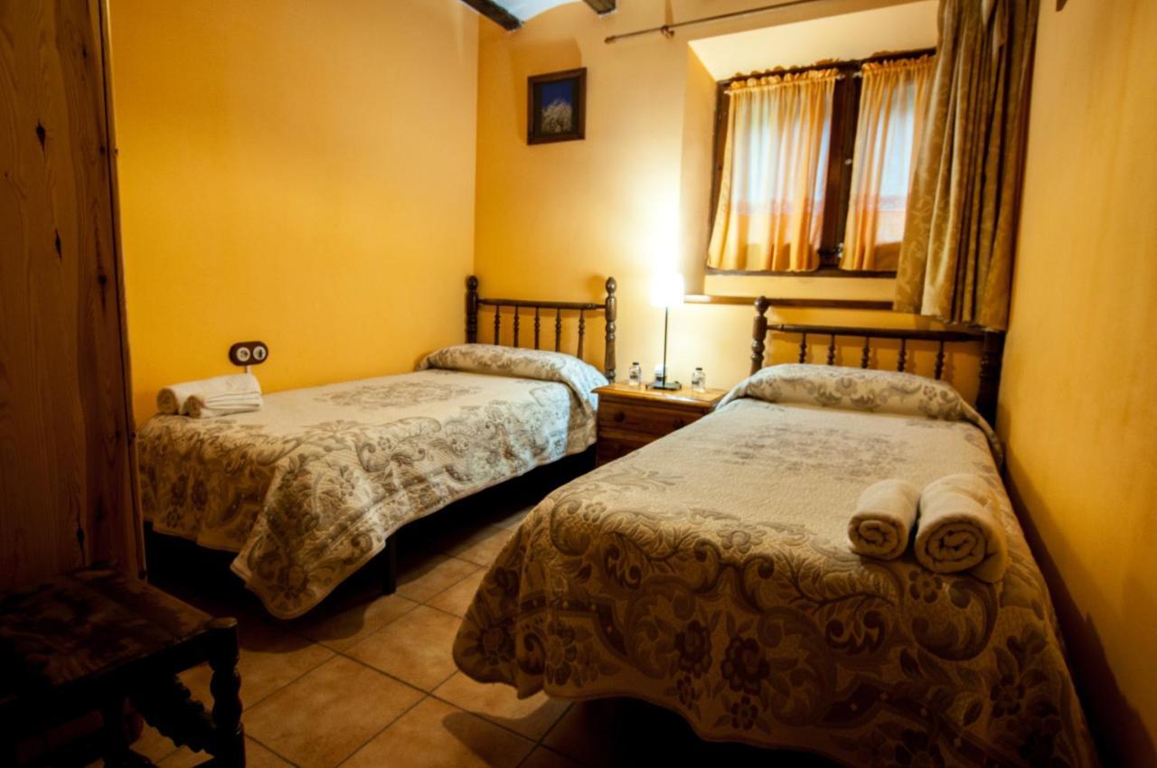 Hostal Santuari De Paller บากา ภายนอก รูปภาพ