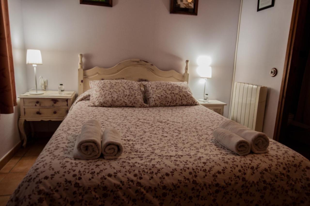 Hostal Santuari De Paller บากา ภายนอก รูปภาพ